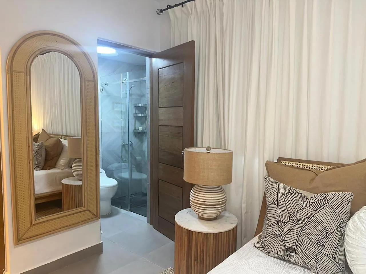 דירה Luxury 2 Bedroom Apartment, 1 Min Walk To Punta Popy Beach, Pool, Ac, Fast Wifi, לאס טרנאס