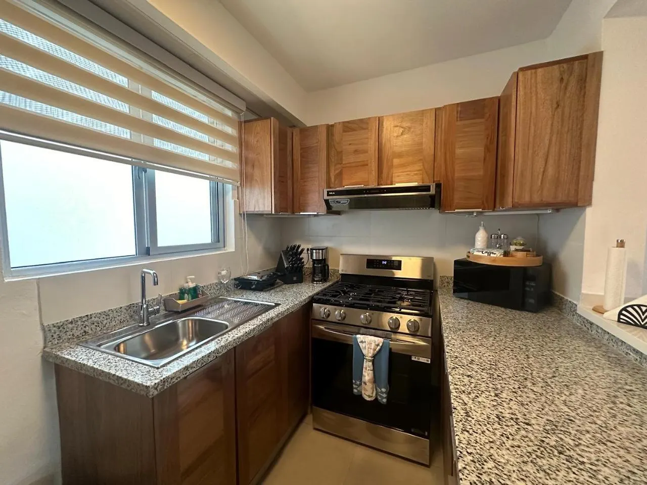 Luxury 2 Bedroom Apartment, 1 Min Walk To Punta Popy Beach, Pool, Ac, Fast Wifi, לאס טרנאס הרפובליקה הדומיניקנית